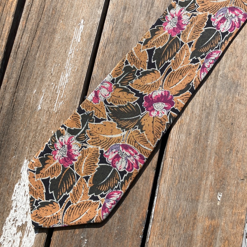 Vintage Respichi Hawaiian floral Tie